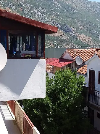 Apartment mit Meerblick in Donji Stoliv