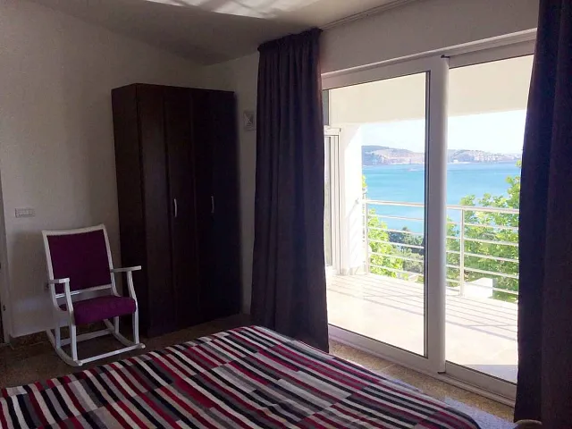 Apartments in Villa mit Meerblick in Shushan — photo 10