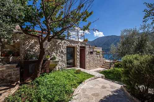 Luxusvilla mit Panoramablick auf das Meer – Eleganz und Komfort vereint