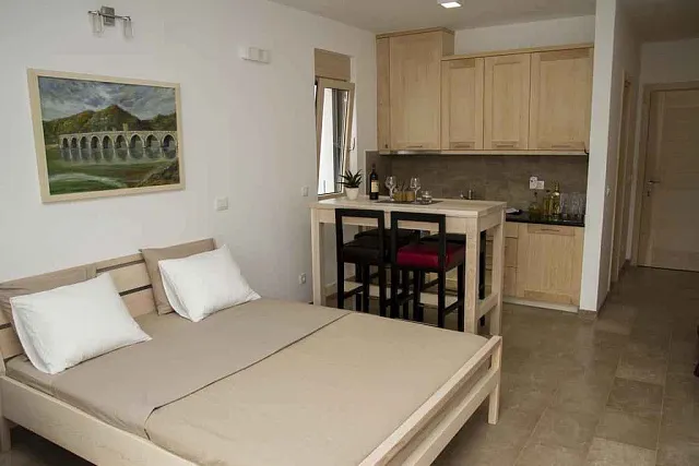 Minihotel in Sutomore — photo 10