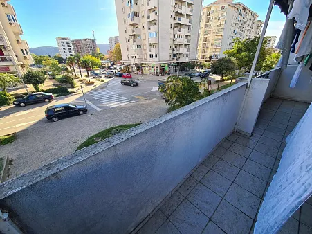 Zu verkaufende Wohnung in Bar mit Blick auf die Stadt