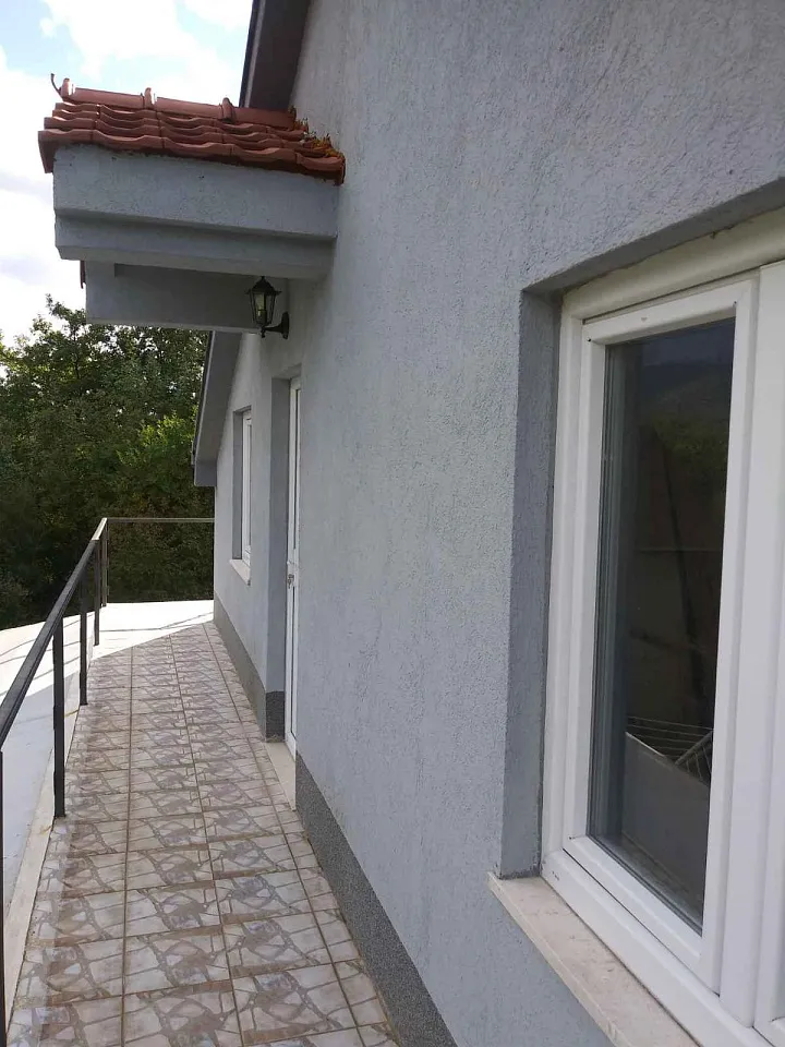 Dreistöckiges Haus zum Verkauf in Herceg Novi
