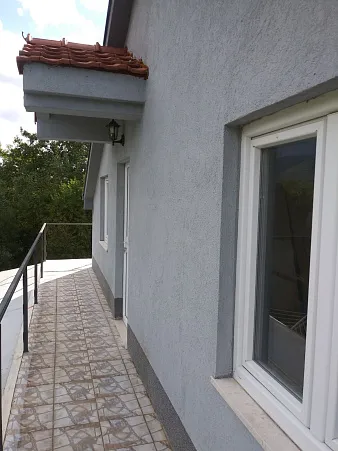 Dreistöckiges Haus zum Verkauf in Herceg Novi