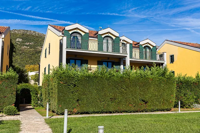Dreistöckiges Haus mit drei Schlafzimmern, 176 m², Lastva — photo 12