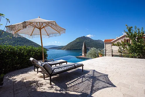 Luxusvilla mit Panoramablick auf das Meer – Eleganz und Komfort vereint