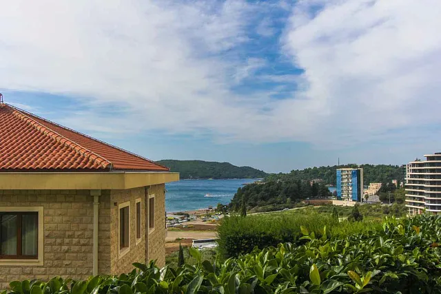 Wohnung zum Verkauf in Bečići in einem Komplex mit Schwimmbad — photo 6