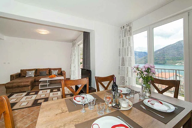 Apartments mit Meerblick in Herceg Novi — photo 14
