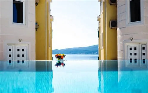 Wohnungen in Komplex mit Schwimmbad in Herceg Novi