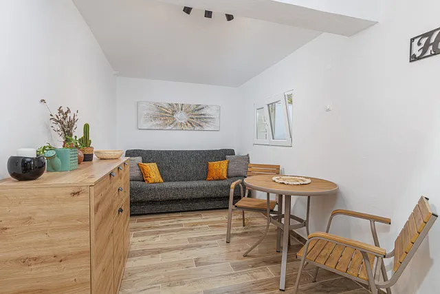 Green Area & Mountain Views: Your Dream Home — photo 10