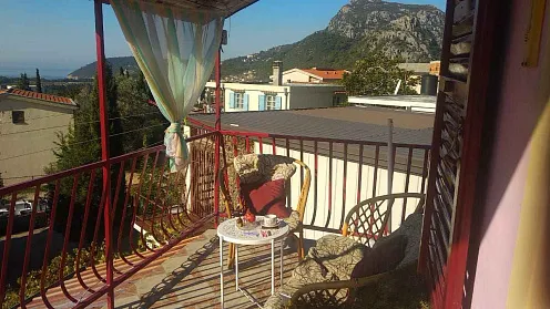 Haus mit Meer- und Bergblick in Sutomore — 110 m², Grundstück 150 m²