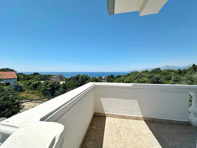 Haus mit Meerblick und Swimmingpool in Utjeha — photo 17