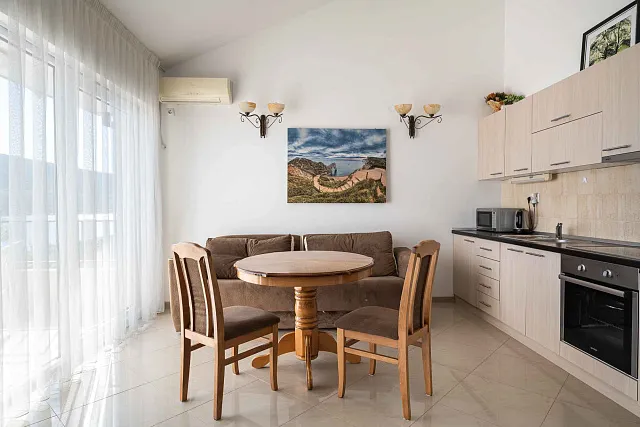 Wohnung zum Verkauf in Herceg Novi mit Meerblick — photo 6