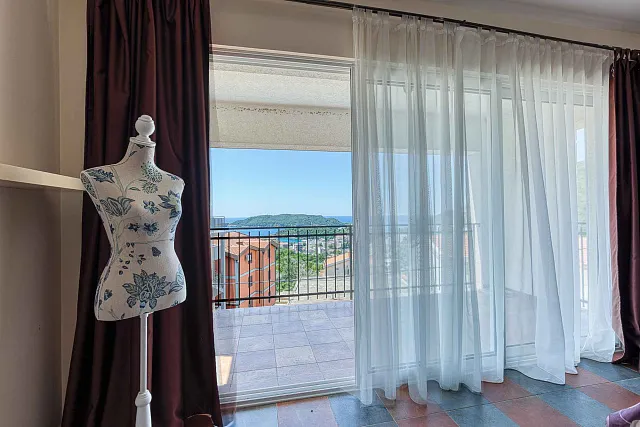 Villa mit Meerblick in Becici — photo 36