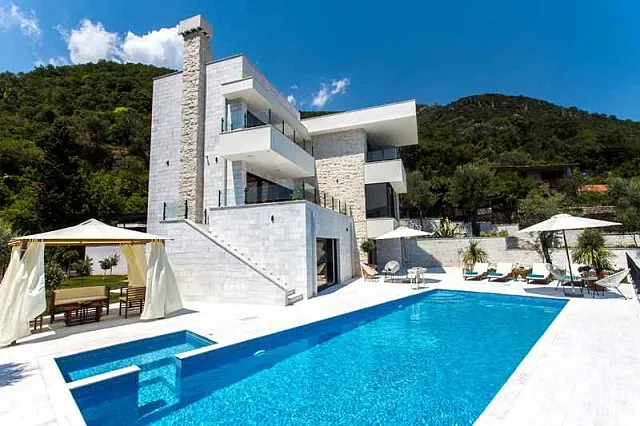 1730 Herceg Novi Dzhenovichi House 4r 420m2 — photo 1