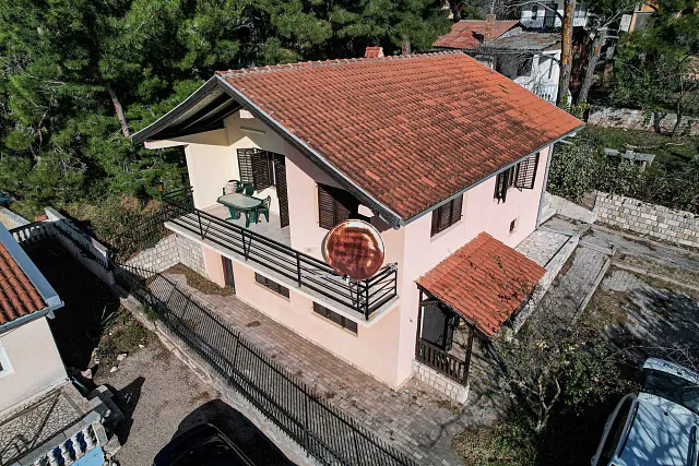 Haus zum Verkauf in einem ruhigen Teil von Bar.
