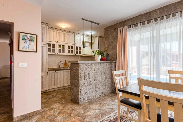 Villa mit Meerblick in Becici — photo 10