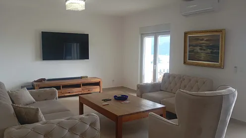 6863 Haus in der Nähe von Kanikula in HN, 444 m², in perfektem Zustand