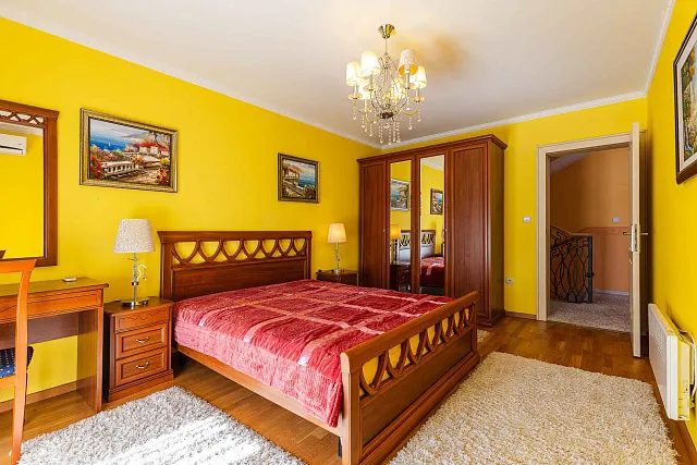 Dreistöckiges Haus mit drei Schlafzimmern, 176 m², Lastva — photo 6