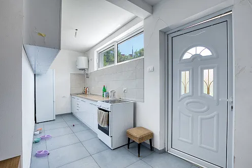 Weiträumliches Haus in Sutomore