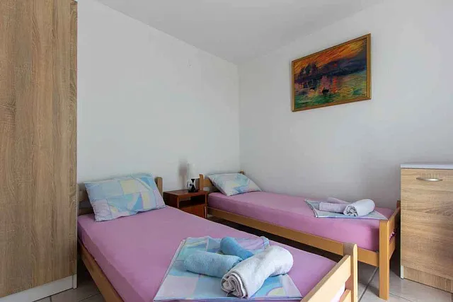 Dreistöckiges Haus mit Meerblick in Kruce — photo 8