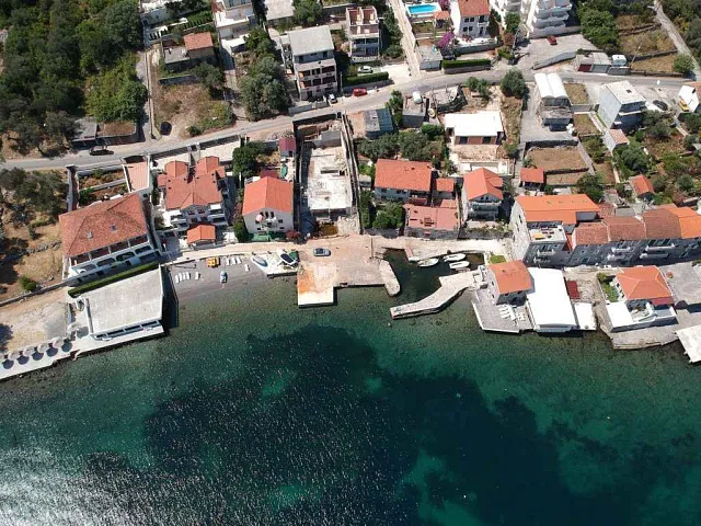 Haus mit einem Projekt in erster Linie mit Zugang zum Meer in Krasici — photo 4