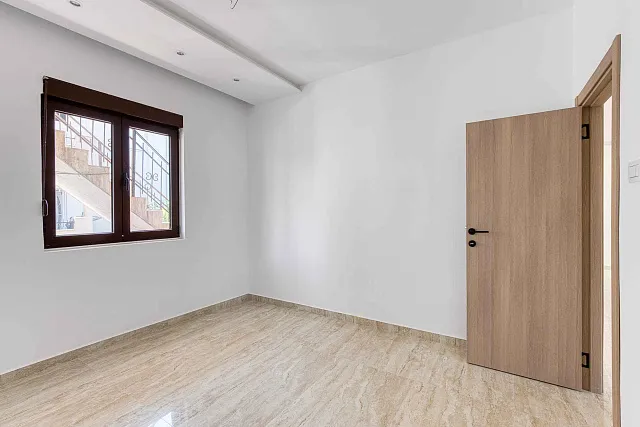 Renovierte Wohnung in Tivat, 78 m² — photo 15
