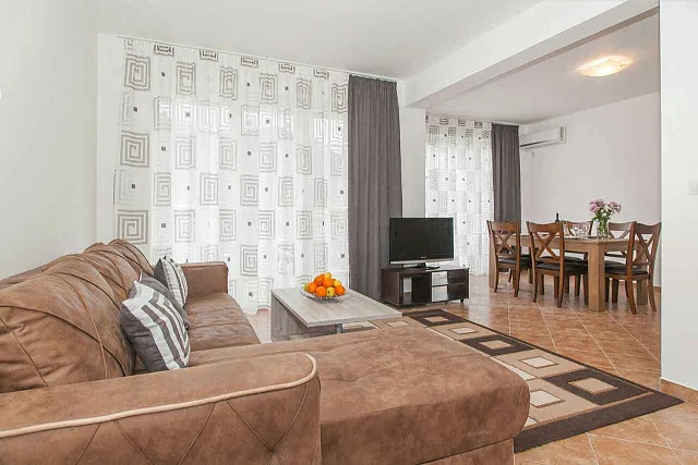Apartments mit Meerblick in Herceg Novi — photo 7