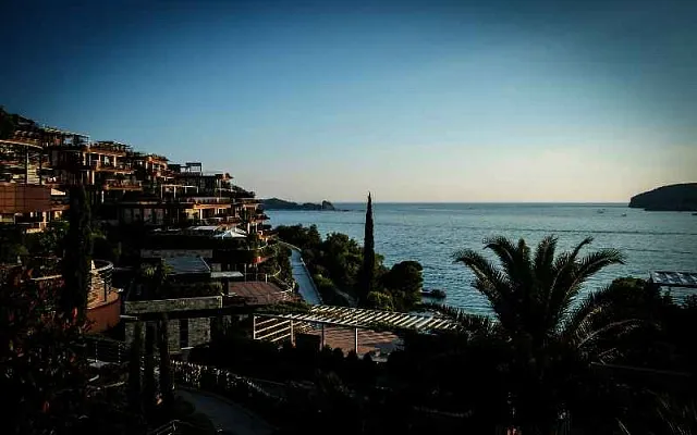 Elite-Wohnanlage in Budva — photo 5