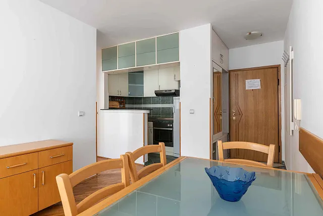 Apartment mit einem Schlafzimmer in Rafailovici in der Nähe des Meeres — photo 6