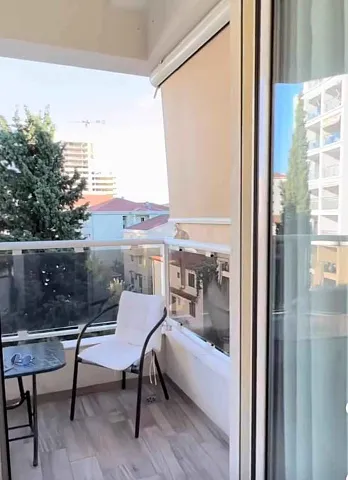Zweizimmerwohnung zum Verkauf im Zentrum von Budva — photo 16