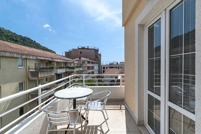 Apartment mit einem Schlafzimmer in Rafailovici in der Nähe des Meeres — photo 8