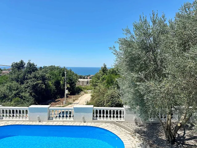 Haus mit Meerblick und Swimmingpool in Utjeha — photo 15