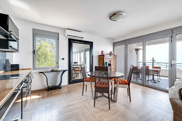 Luxuriöse Investitionsvilla in Blizikuće – 3 Apartments, Pool & 120 m² Dachterrassen — photo 20