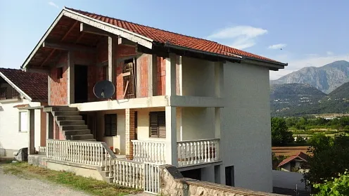 unfertiges Haus in Leshevichi