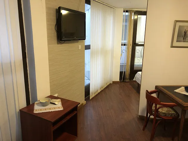 Three-bedroom apartment with three apartments on the side — photo 17