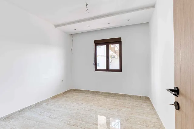 Renovierte Wohnung in Tivat, 78 m² — photo 14