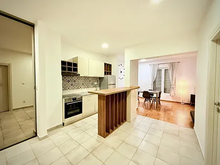 Wohnung in Budva zu verkaufen.