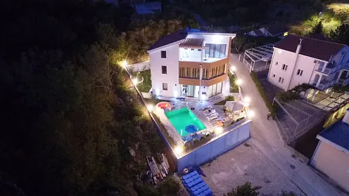 Haus in Topla