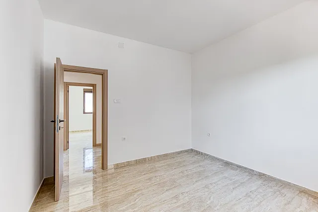 Renovierte Wohnung in Tivat, 78 m² — photo 16