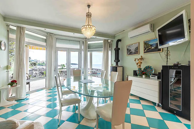 A luxurious villa with swimming pool in Utjeha — photo 13