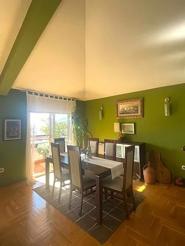 Dreizimmerwohnung in Budva mit Meerblick — photo 11