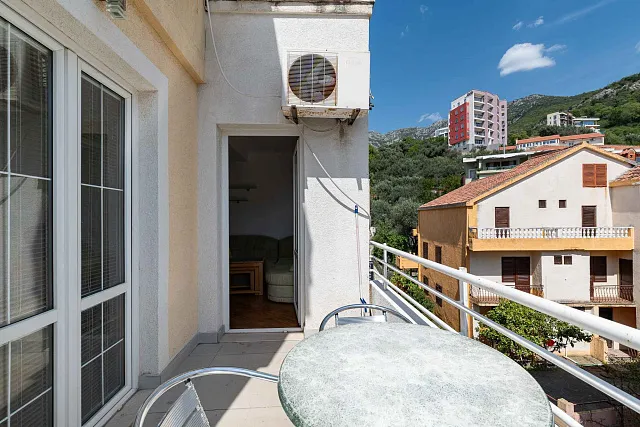 Apartment mit einem Schlafzimmer in Rafailovici in der Nähe des Meeres — photo 10