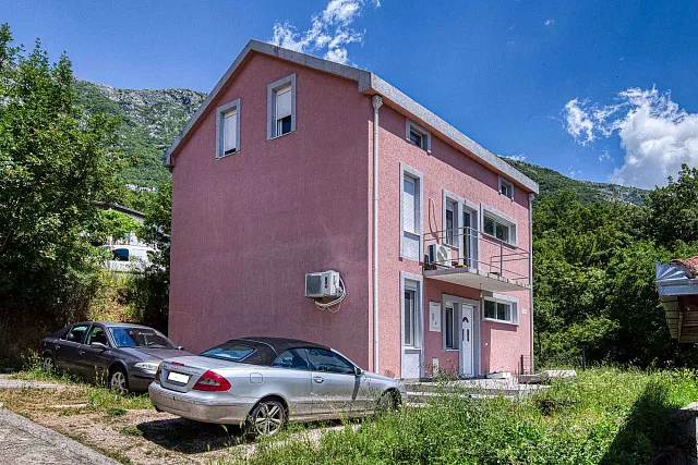 Weiträumliches Haus in Sutomore — photo 9