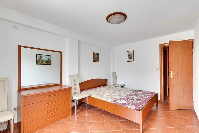 Geräumige 2-Zimmer-Wohnung mit Terrasse nahe dem Zentrum von Budva — photo 7