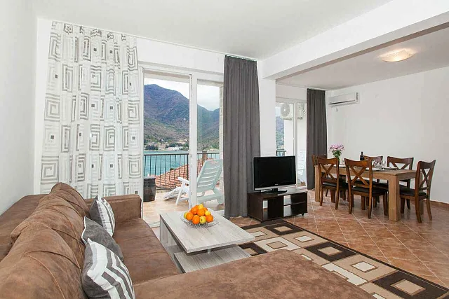 Apartments mit Meerblick in Herceg Novi