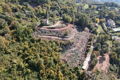 Grundstück 2.228 m² mit Projekt für 5 Luxusvillen und Panoramablick aufs Meer — Kavač