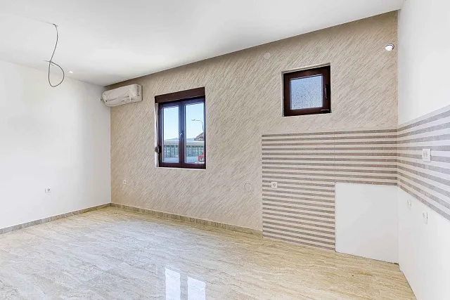 Renovierte Wohnung in Tivat, 78 m² — photo 9