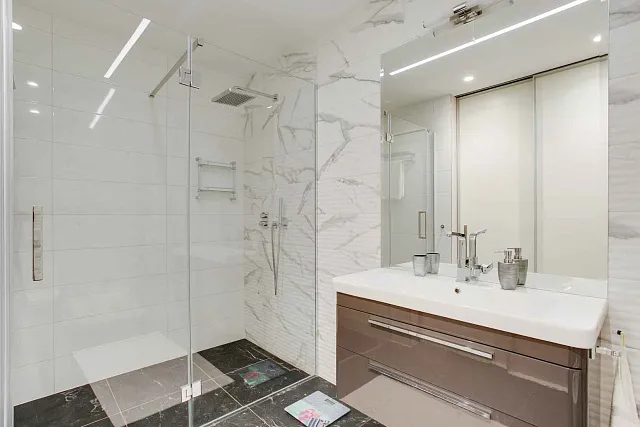 Luxuriöse Wohnung mit zwei Schlafzimmern in Zavala — photo 7