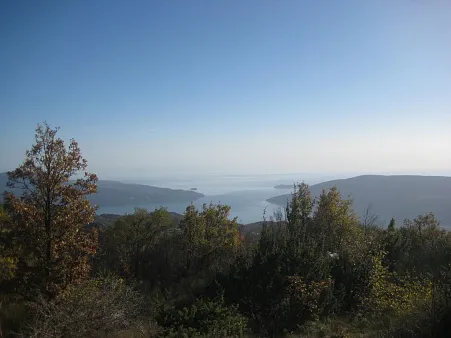Grundstück in Mokrinje