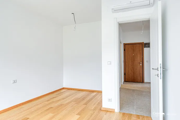 Komplex in Bečići in der Nähe des Meeres